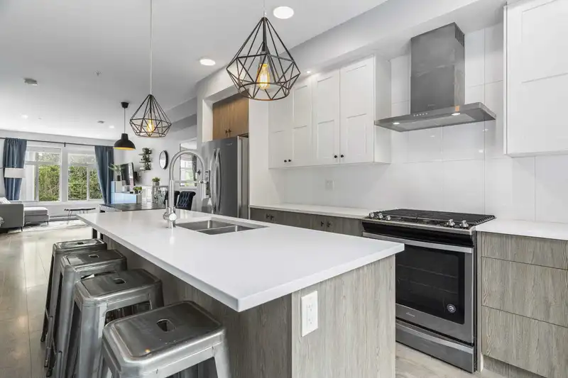 40 24108 104 AVENUE - photo 4 of 39