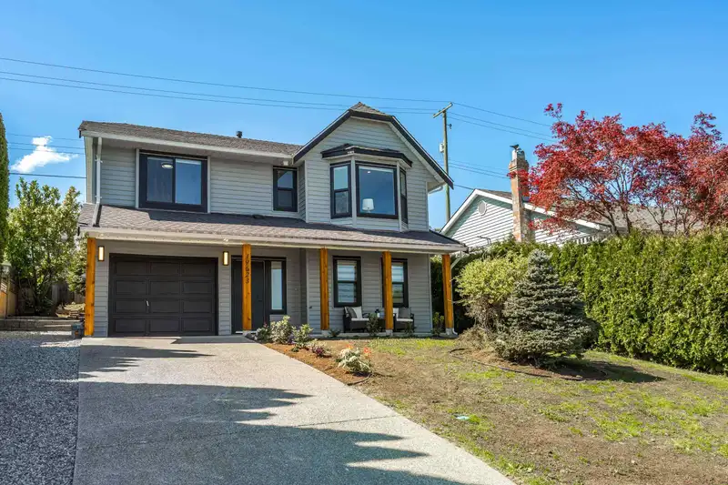 19623 WAKEFIELD DRIVE - photo 2 of 40