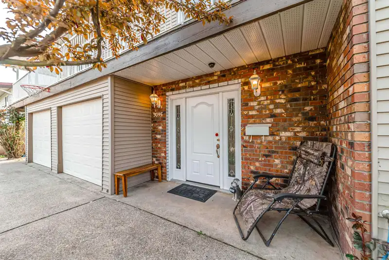 3095 ROYAL STREET - photo 3 of 40