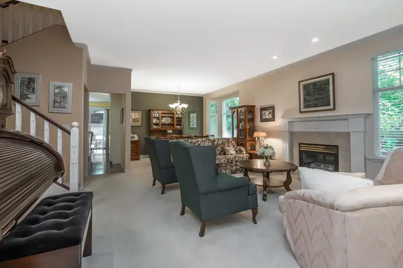41 5811 122 STREET - photo 4 of 39