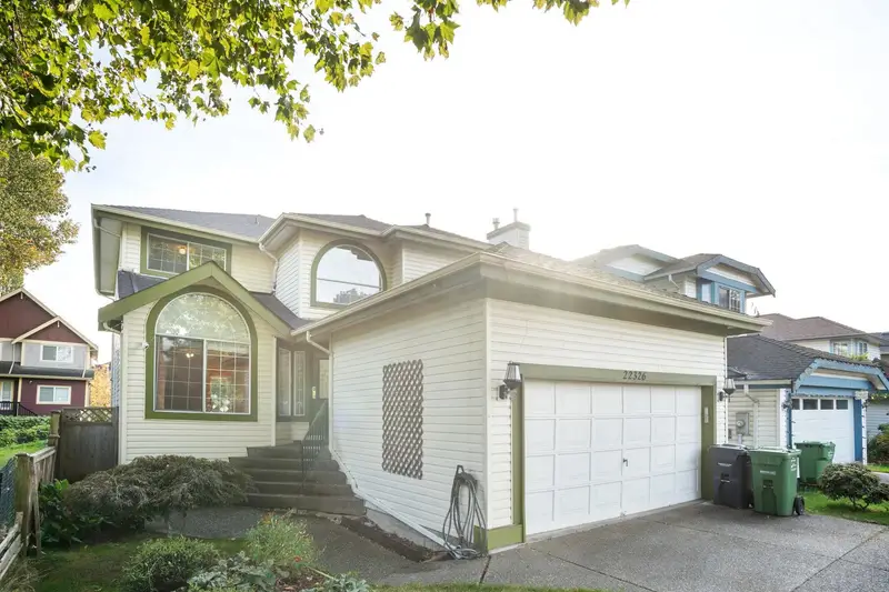 22326 WILSON AVENUE - photo 2 of 25