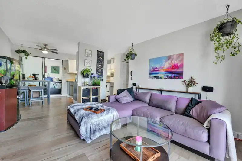 205 2425 SHAUGHNESSY STREET - photo 4 of 19