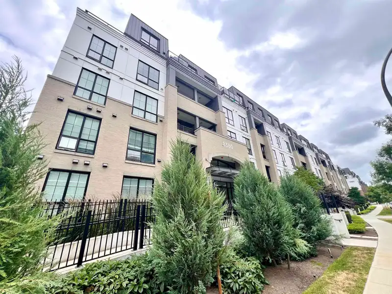 105 8380 200A STREET - photo 1 of 31