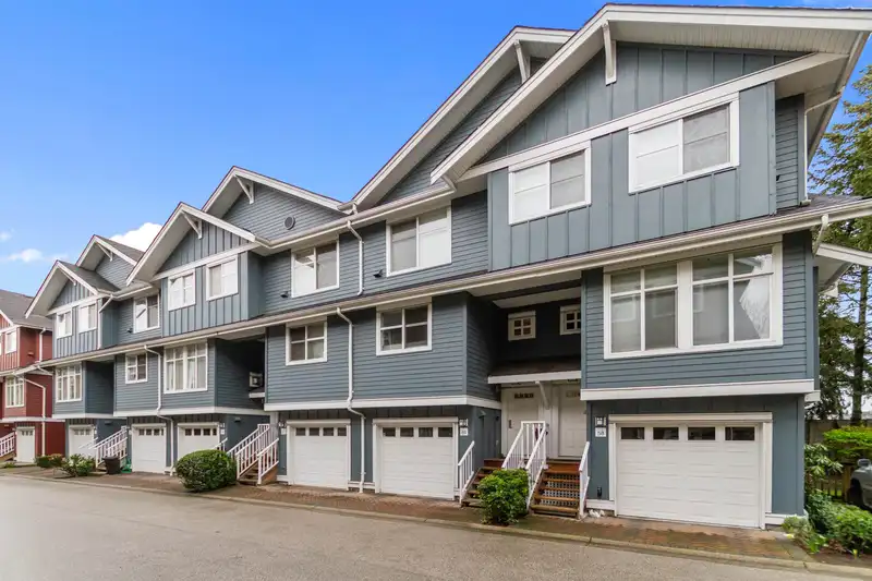 59 935 EWEN AVENUE - photo 1 of 20
