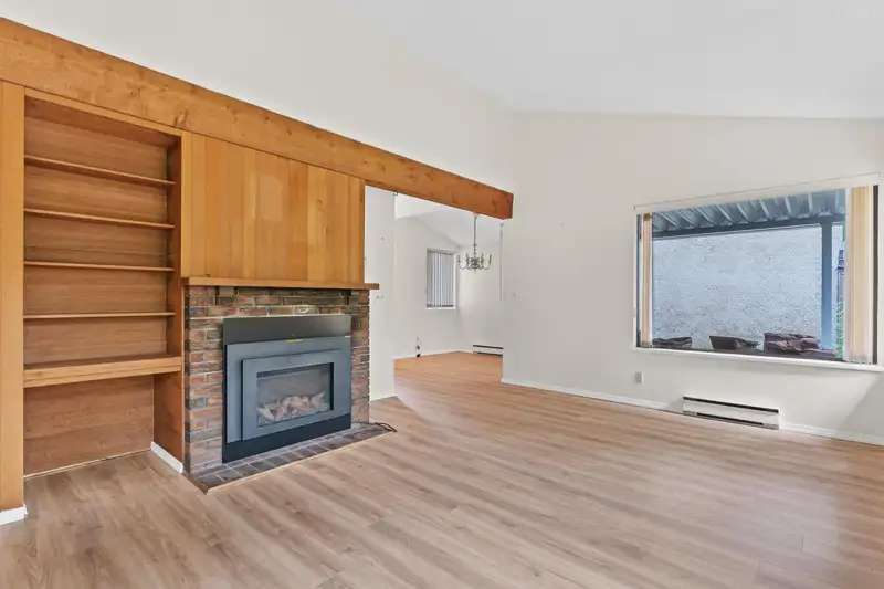 6953 LA SALLE STREET - photo 3 of 10