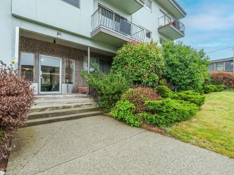 314 611 BLACKFORD STREET - photo 1 of 20