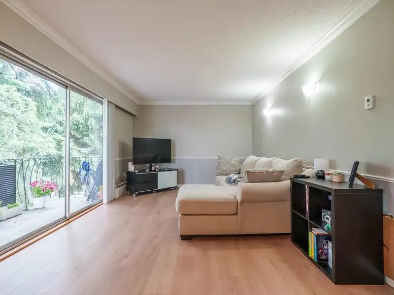 314 611 BLACKFORD STREET - photo 4 of 20