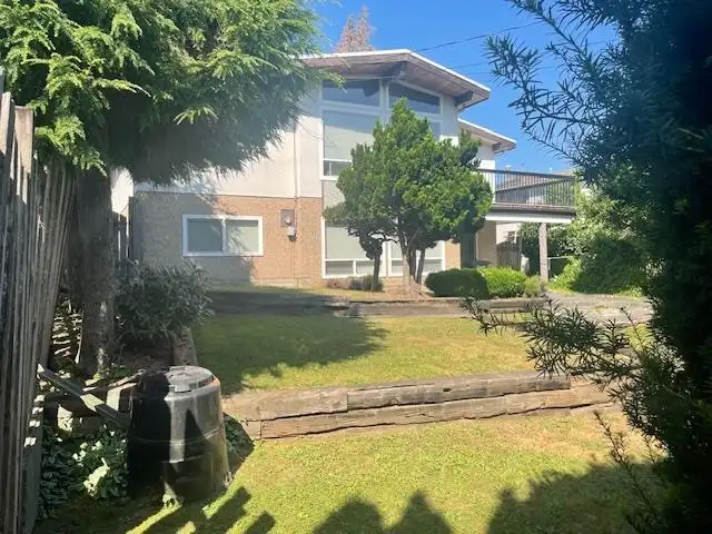 5598 OAKGLEN DRIVE - photo 3 of 3