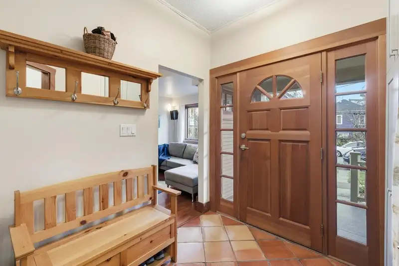 319 E 26TH AVENUE - photo 3 of 40