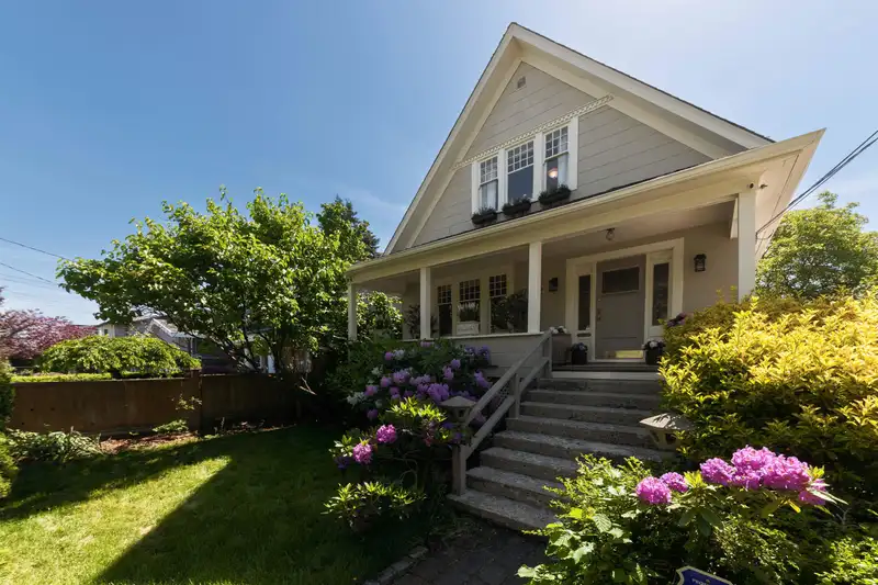 7952 15TH AVENUE - photo 1 of 35