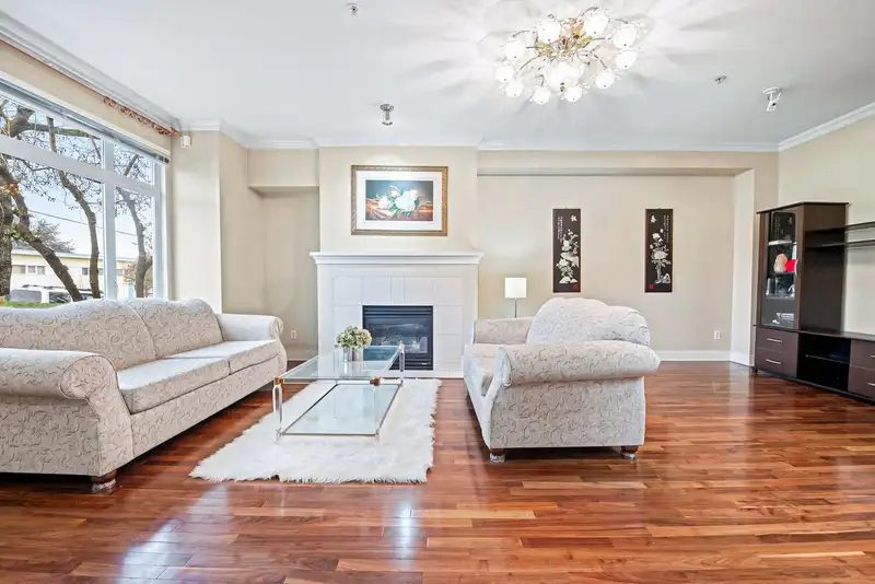 7465 LAUREL STREET - photo 3 of 23