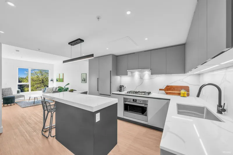 506 2235 E BROADWAY - photo 1 of 22