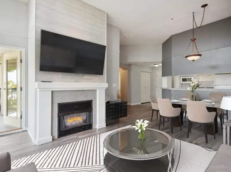 330 19528 FRASER HIGHWAY - photo 1 of 26