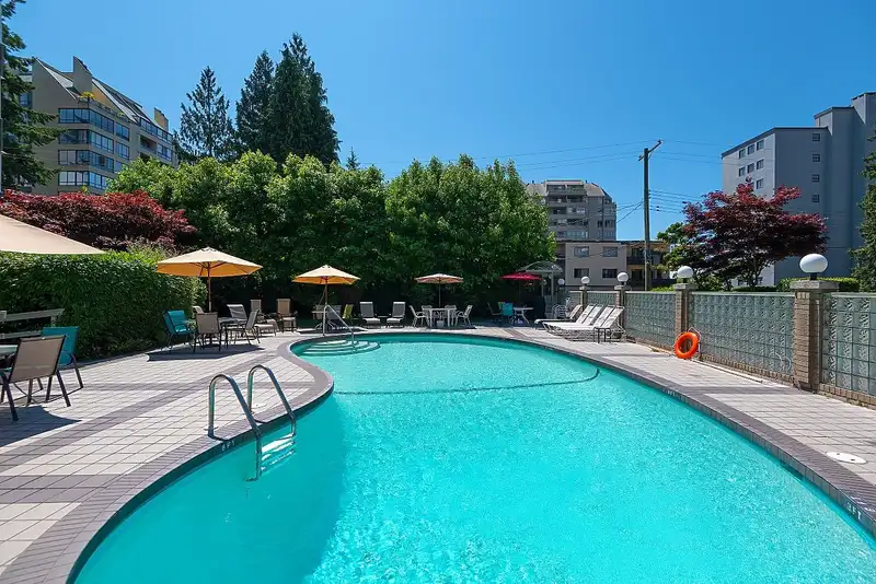 108 1425 ESQUIMALT AVENUE - photo 1 of 40