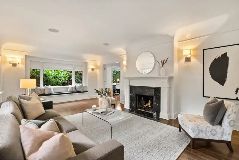 6061 ADERA STREET - photo 3 of 40