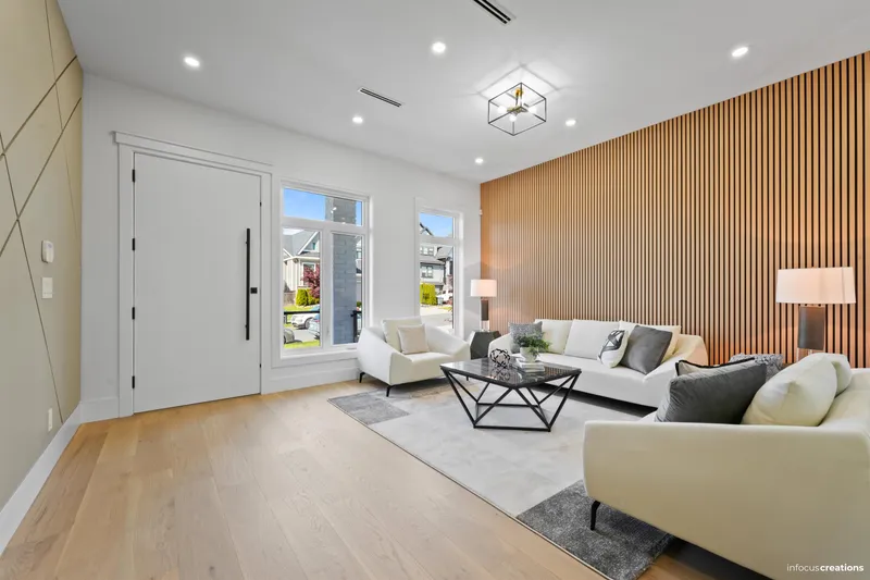 15448 76B AVENUE - photo 2 of 25