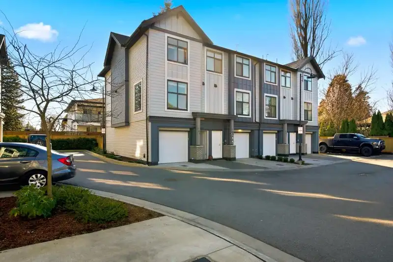 701 2267 MCKENZIE ROAD - photo 3 of 34
