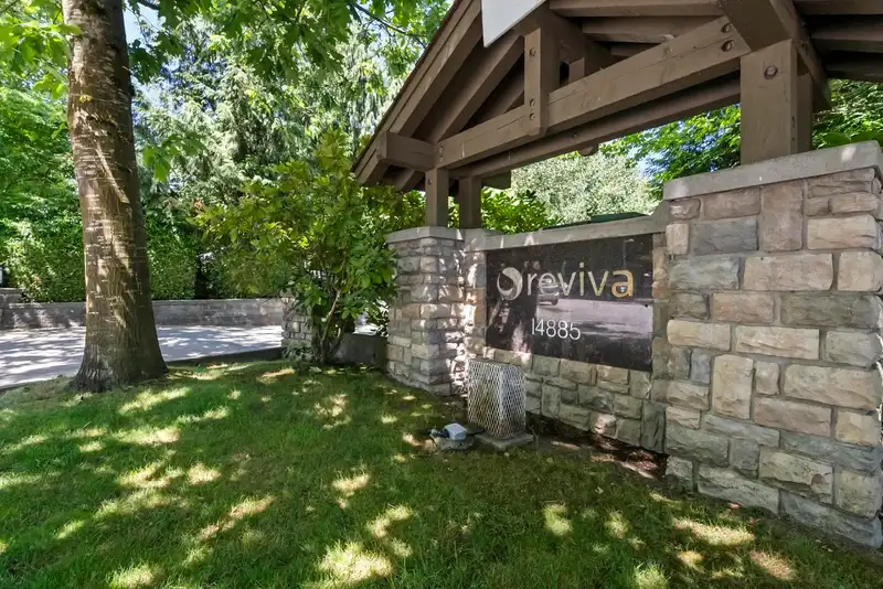 212 14885 105 AVENUE - photo 1 of 32