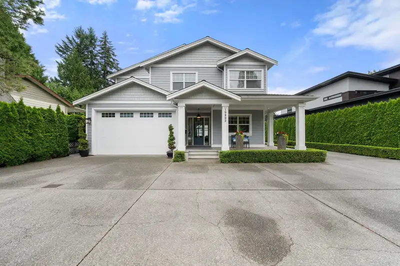 19892 44 AVENUE - photo 2 of 40