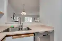 205 1535 CHESTERFIELD AVENUE - thumbnail 5