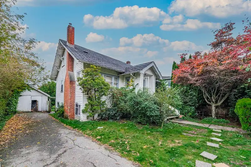 4426 IMPERIAL STREET - photo 2 of 14
