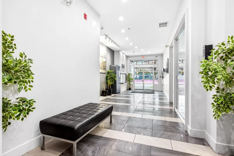 507 1249 GRANVILLE STREET - photo 3 of 25