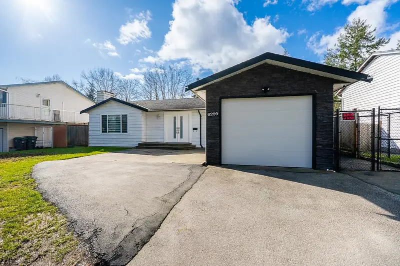 6229 174B STREET - photo 1 of 25