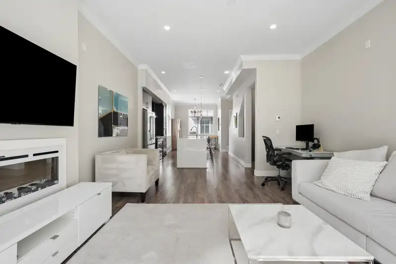 16 2528 156 STREET - photo 1 of 38