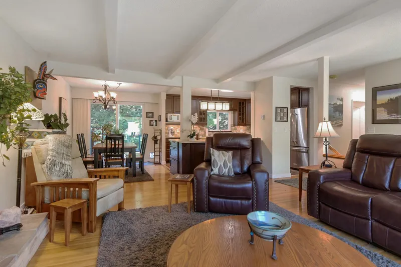 1857 126 STREET - photo 4 of 25