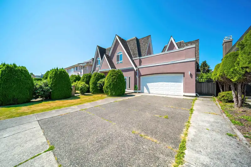 3580 SCRATCHLEY CRESCENT - photo 3 of 25