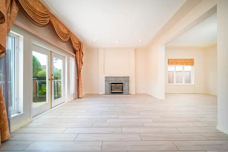 3580 SCRATCHLEY CRESCENT - photo 4 of 25