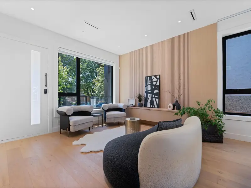 2111 E 46TH AVENUE - photo 3 of 25