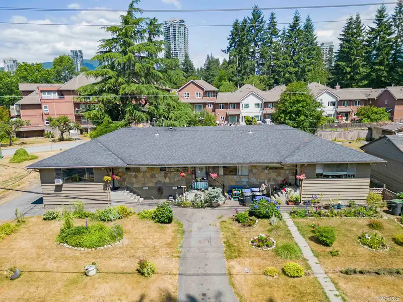 2751 KITCHENER AVENUE - photo 1 of 7