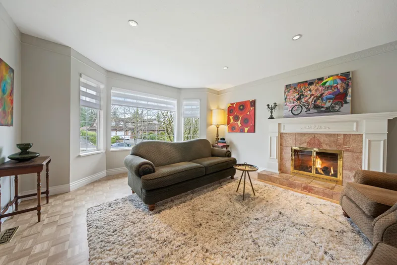 18936 57 AVENUE - photo 4 of 25