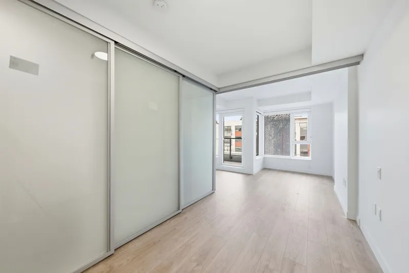 311 2803 W 4TH AVENUE - photo 4 of 25