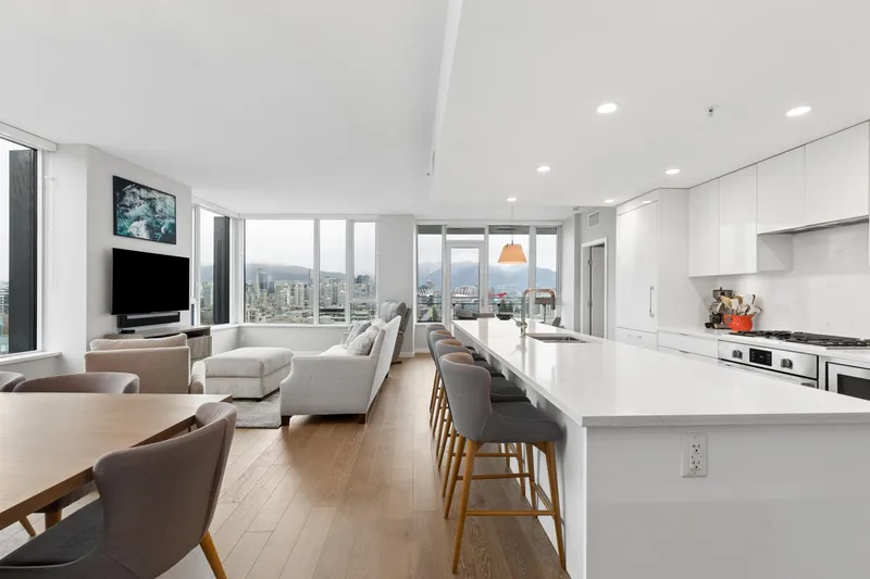 909 2888 CAMBIE STREET - photo 4 of 25