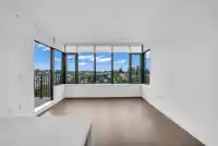 702 1588 JOHNSTON ROAD - thumbnail 12