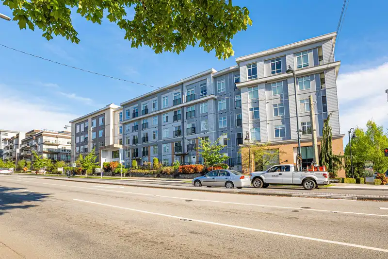 113 13728 108 AVENUE - photo 1 of 23