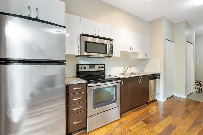 113 13728 108 AVENUE - photo 3 of 23