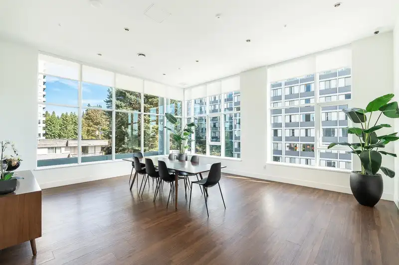 1004 555 SYDNEY AVENUE - photo 4 of 12