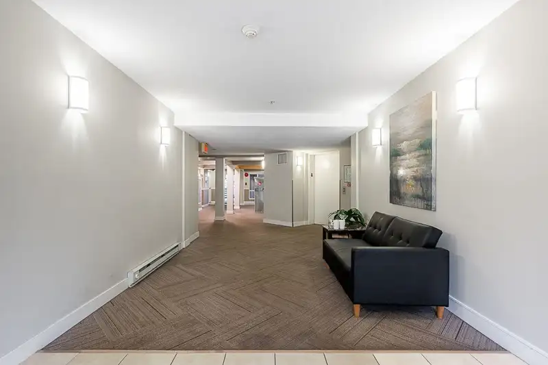 203 9979 140 STREET - photo 3 of 28