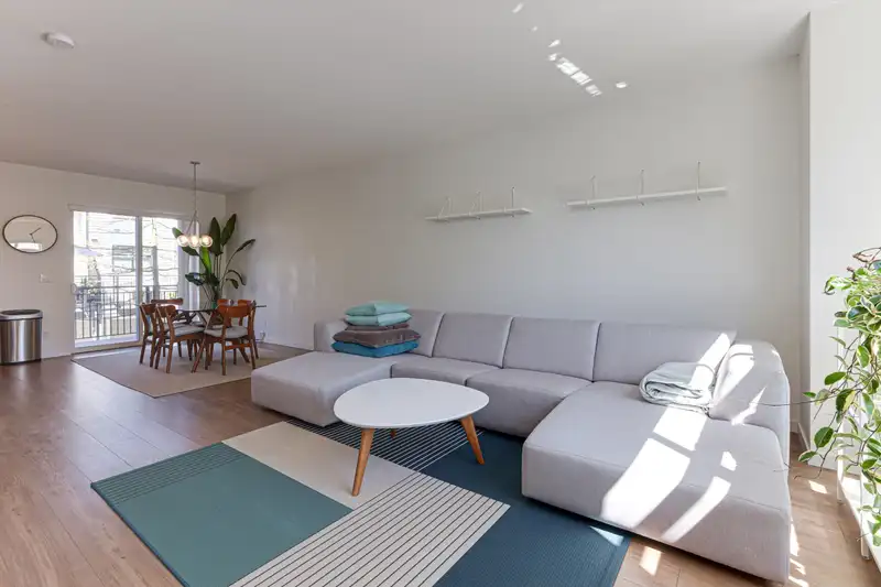 105 16433 WATSON DRIVE - photo 1 of 40