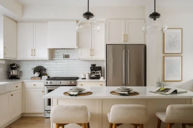 11 23183 136 AVENUE - photo 2 of 25