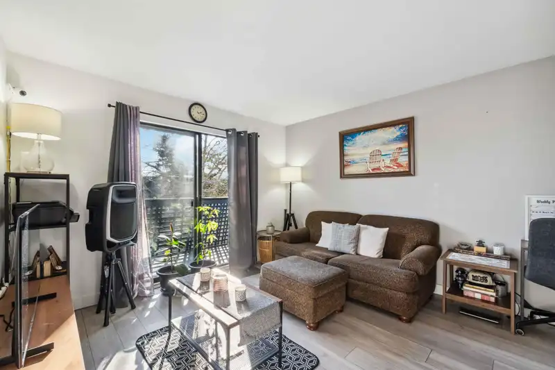 311 5906 176A STREET - photo 2 of 20