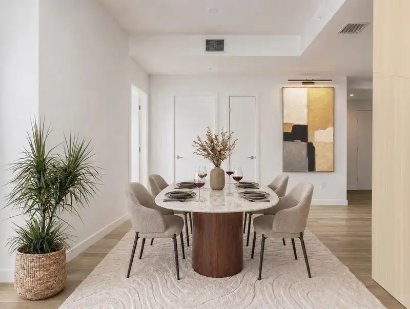 2807 9675 KING GEORGE BOULEVARD - photo 3 of 36