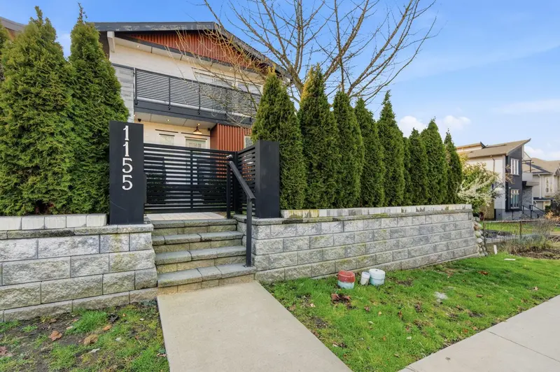 1155 RENFREW STREET - photo 1 of 25