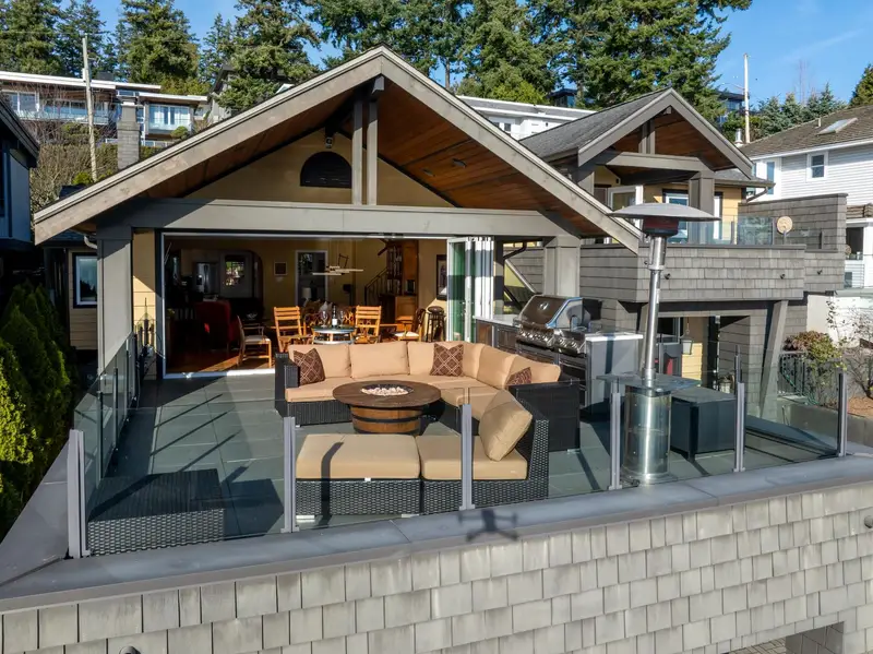 1279 EVERALL STREET - photo 3 of 25