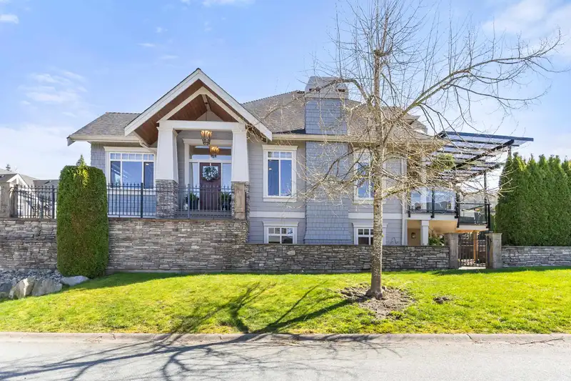 56 3800 GOLF COURSE DRIVE - photo 1 of 40