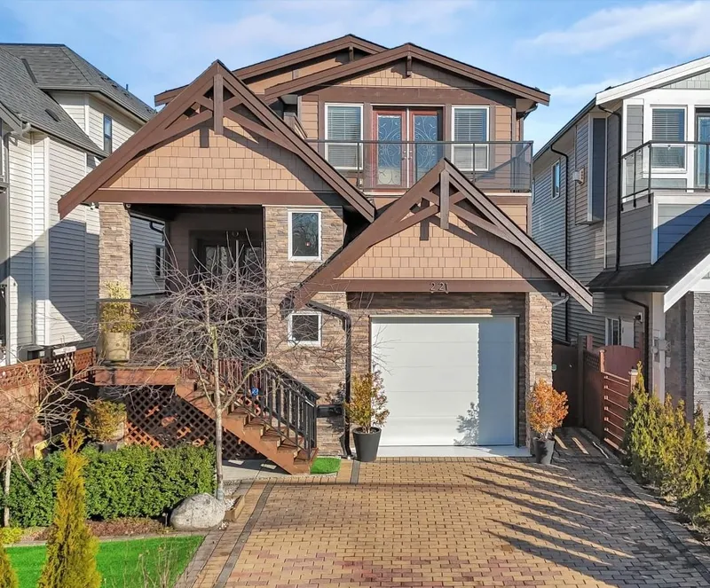 221 CAMPBELL STREET - photo 1 of 25