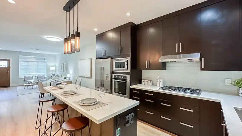 1461 TILNEY MEWS - photo 3 of 36